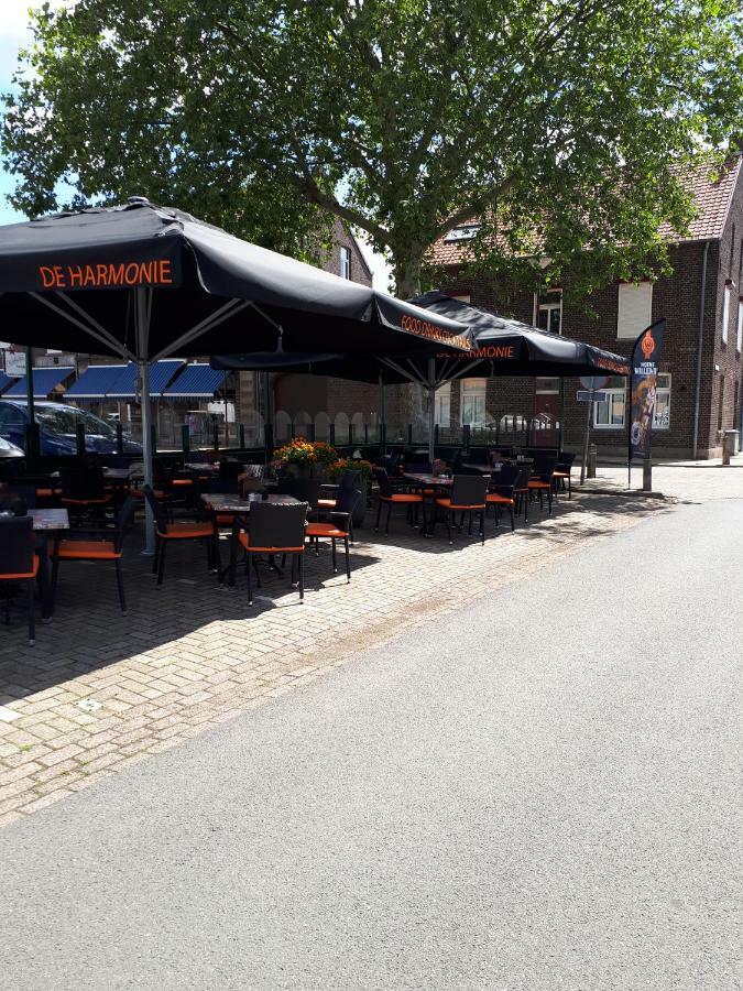 De Harmonie Hotel Linne Bagian luar foto